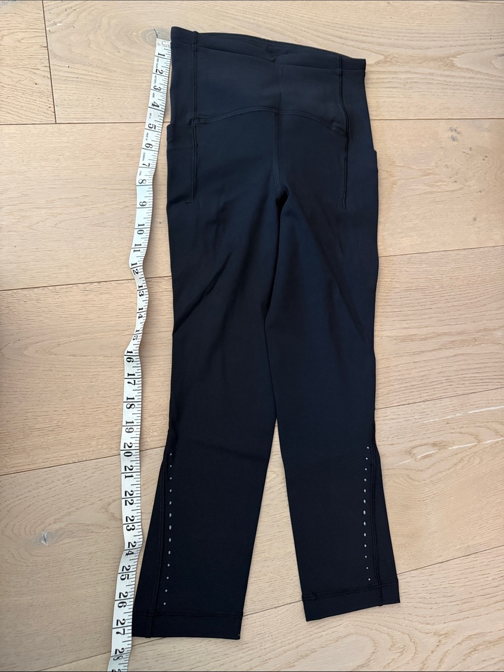 New lululemon size 0 capri leggings